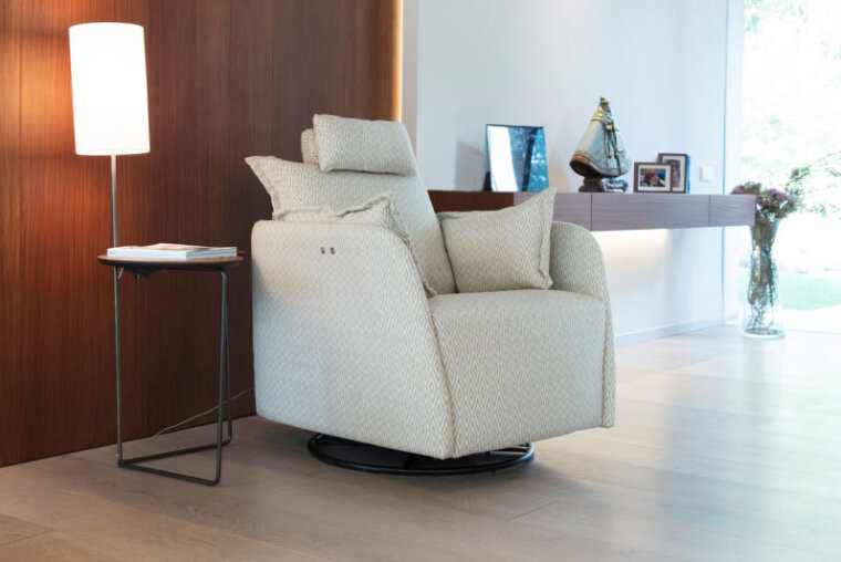 design-relaxsessel-nadia-berlin-steglitz-2 design-relaxsessel-nadia-berlin-steglitz-2