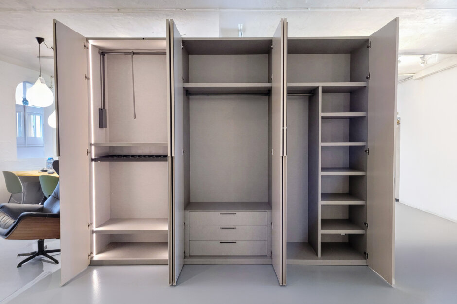 outlet-drehtuerenschrank-amadi-5