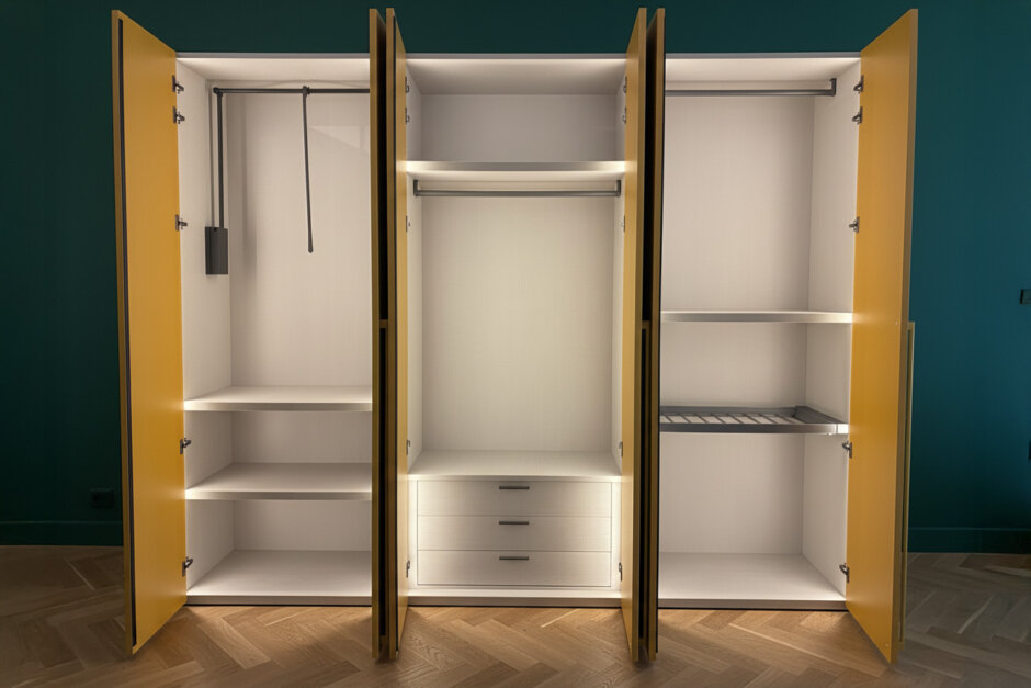 outlet-kleiderschrank-drehtüren-liscia-senf-berlin-steglitz-3 outlet-kleiderschrank-drehtüren-liscia-senf-berlin-steglitz-3