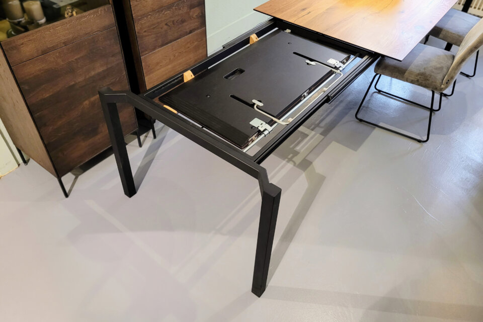 outlet-design-esstisch-float-berlin-steglitz-2